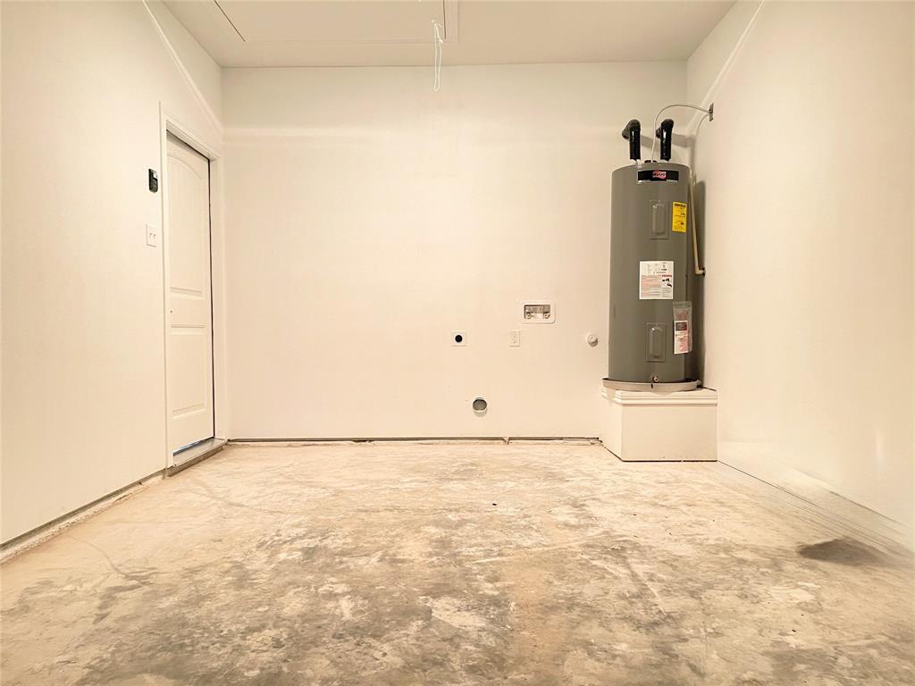 Lawn Place 01 - Residential