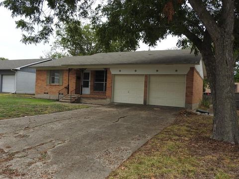 611 Vernet Street Richardson TX 75080