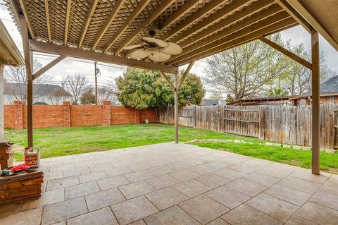 Tiny photo for 14 Enchanted Court, Mansfield, TX 76063 (MLS # 21198874)
