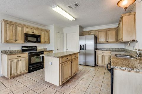 Tiny photo for 14 Enchanted Court, Mansfield, TX 76063 (MLS # 21198874)