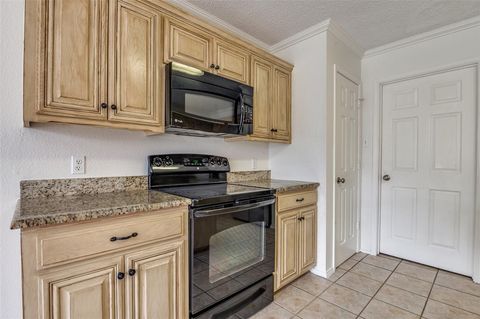 Tiny photo for 14 Enchanted Court, Mansfield, TX 76063 (MLS # 21198874)