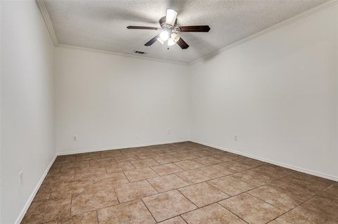 Tiny photo for 14 Enchanted Court, Mansfield, TX 76063 (MLS # 21198874)