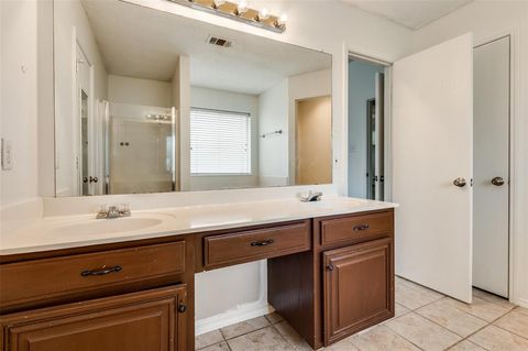 Tiny photo for 14 Enchanted Court, Mansfield, TX 76063 (MLS # 21198874)