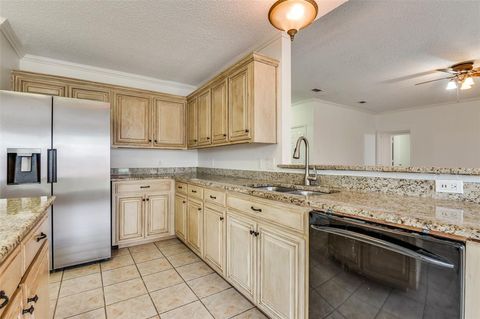 Tiny photo for 14 Enchanted Court, Mansfield, TX 76063 (MLS # 21198874)