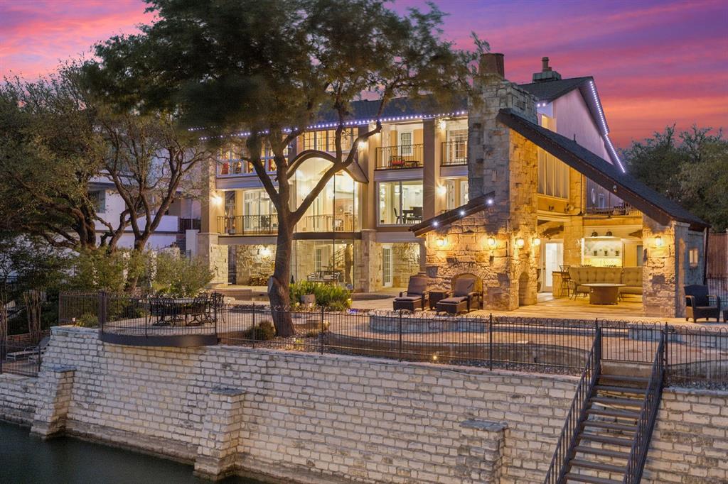 8805 Royal Harbor Court