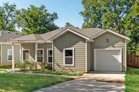 Photo of 1115 W Johnson Street, Denison, TX 75020 (MLS # 21361964)