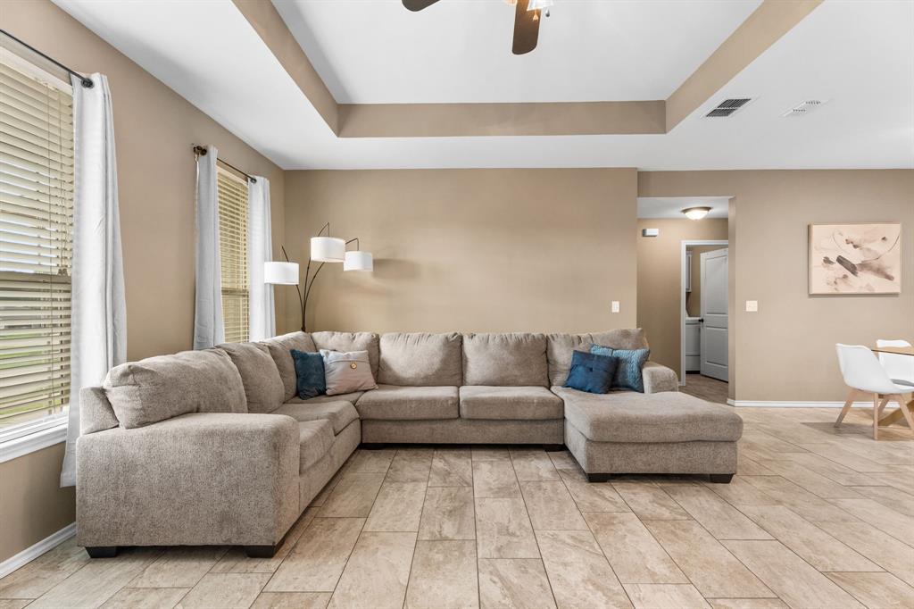 409 Mission Crest Circle