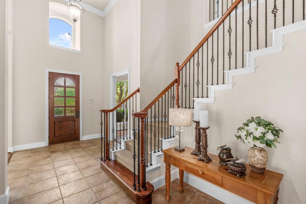 15372 Mountain View Lane
