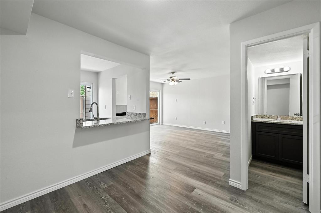 Preston Oaks Crossing Condos 01 & 02 - Residential