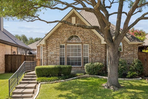Photo of 3068 Sawtooth Drive, Plano, TX 75025 (MLS # 21345496)