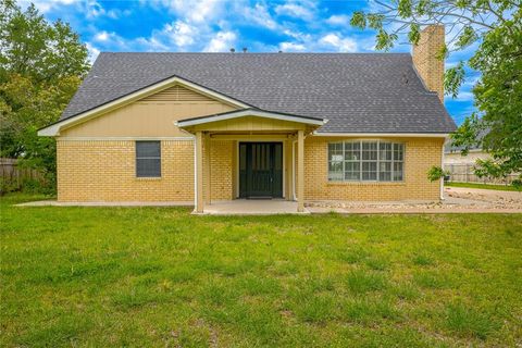 257 Chapman Road Hewitt TX 76643