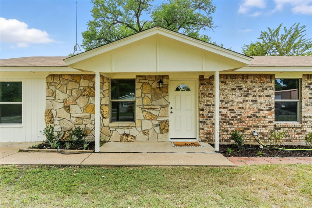 1024 Red Oak Street