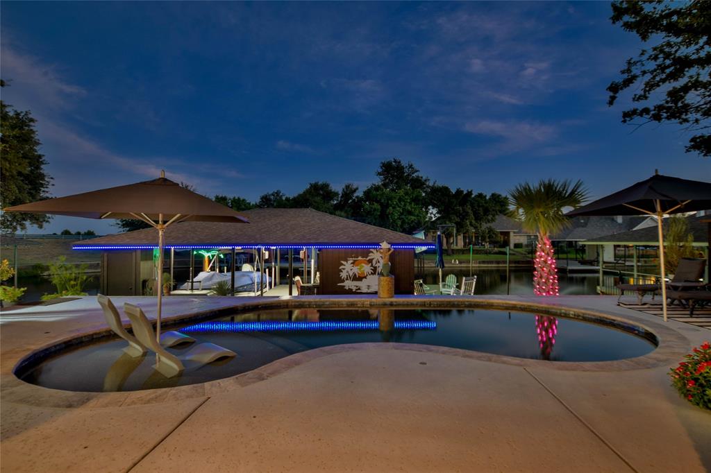 Waters Edge - Residential