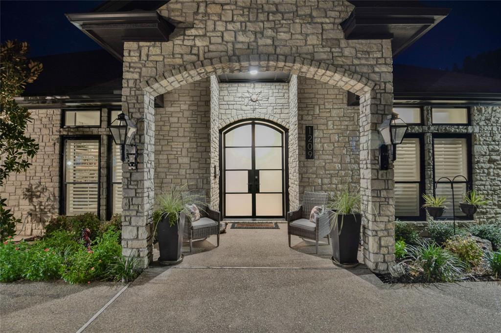 1209 Mallard Way