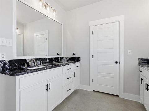 Tiny photo for 199 Graystone Dr, Weatherford, TX 76088 (MLS # 21102776)