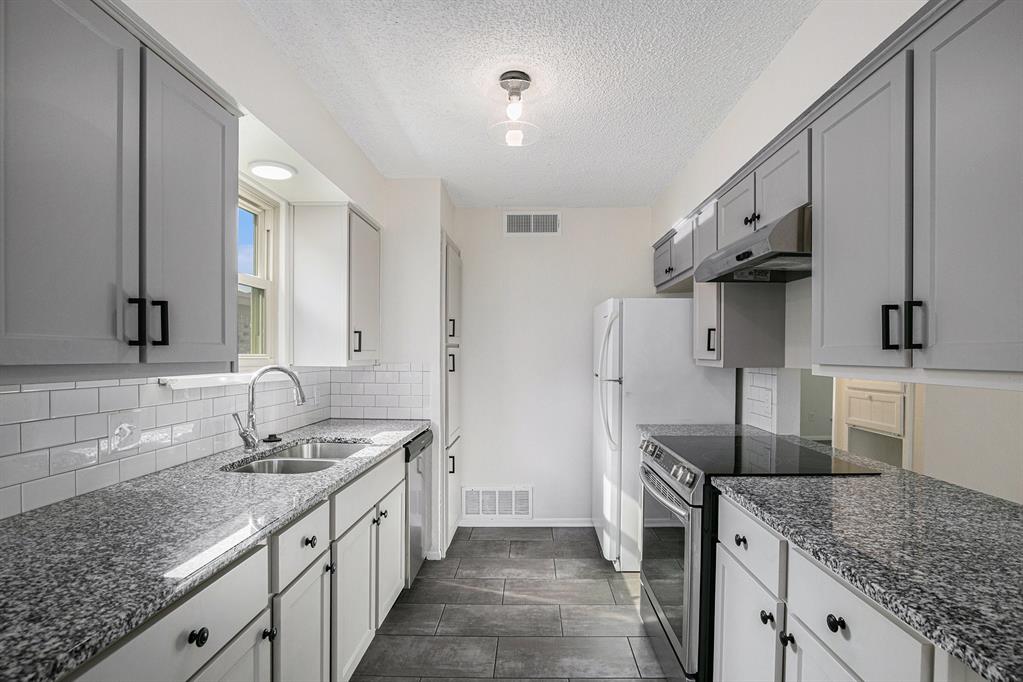 North Meadowbrook Estates - Residential