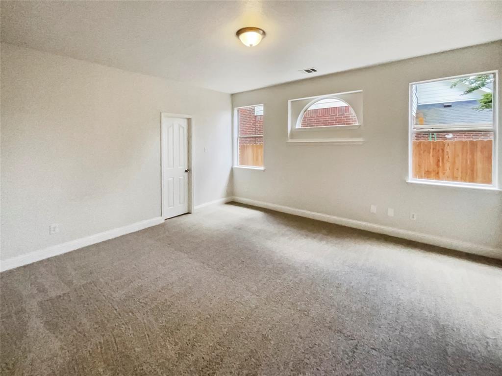 1815 Hollow Creek Court