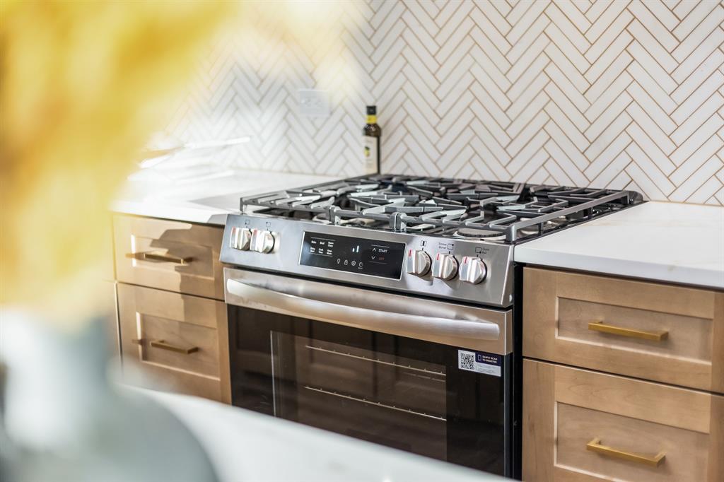 Gilroy Miss Carrie - Residential