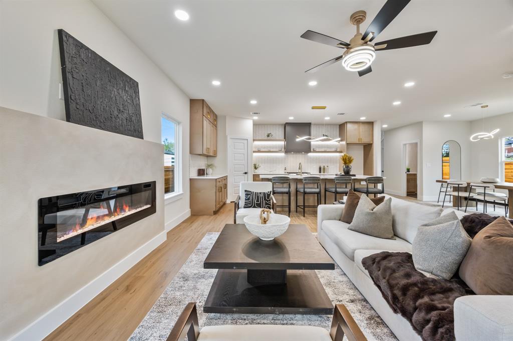 Gilroy Miss Carrie - Residential