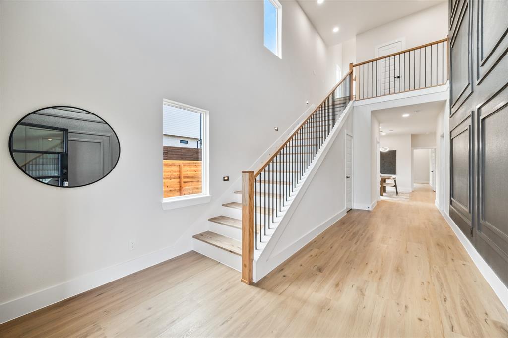 Gilroy Miss Carrie - Residential