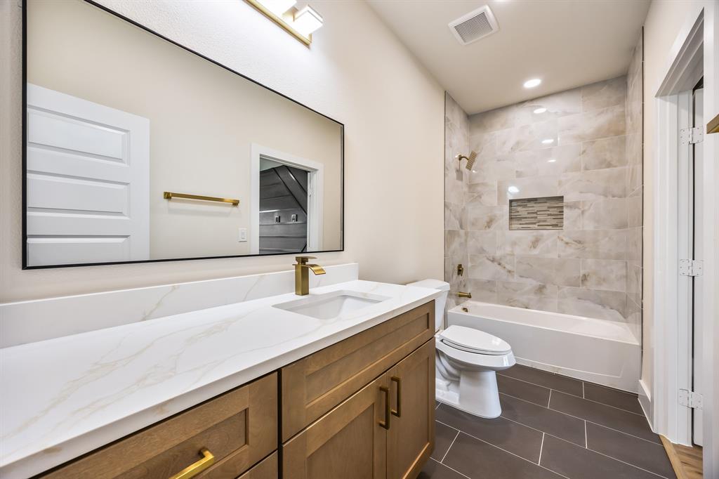 Gilroy Miss Carrie - Residential