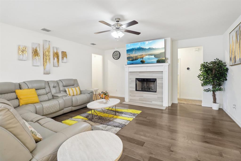 Brook Mdw - Residential