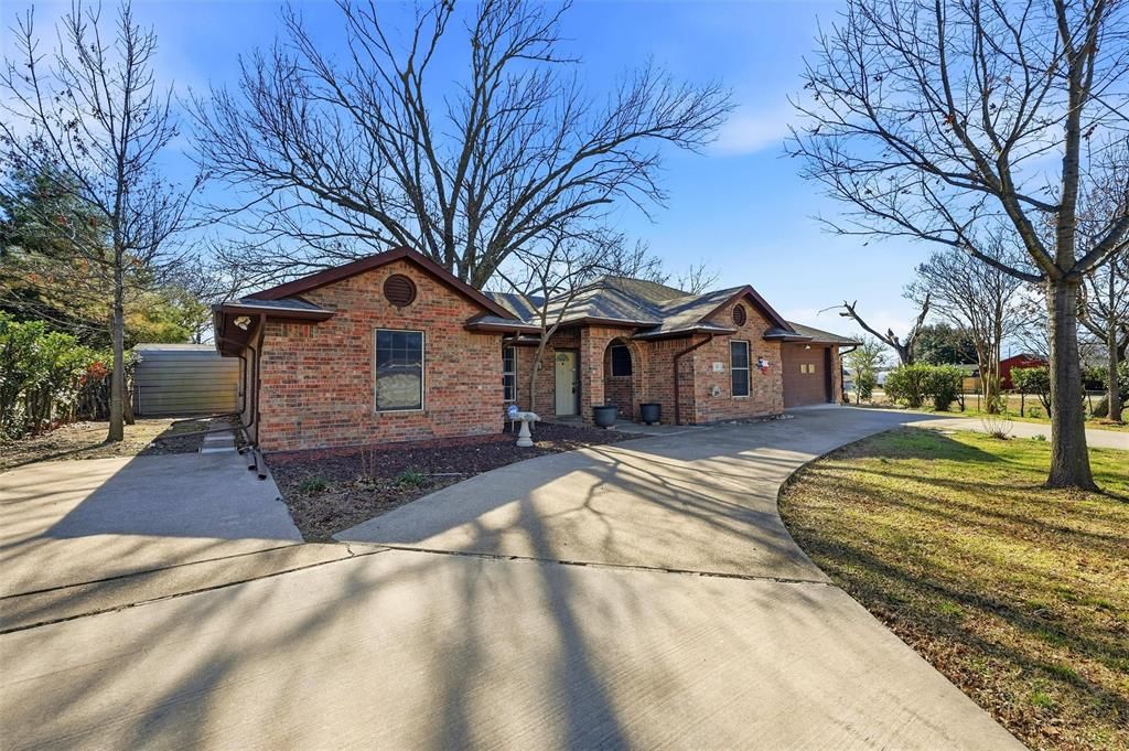 Photo of 117 W Gantt Street, Princeton, TX 75407 (MLS # 21157114)