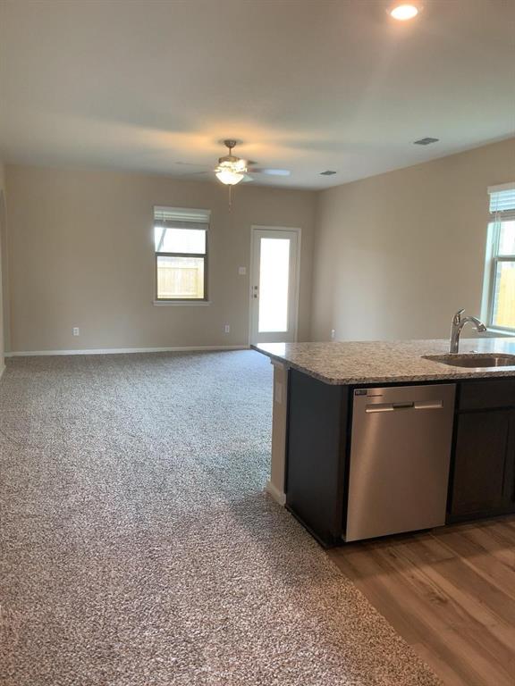 NORTHPOINTE CROSSING PHASE 4 WEST & PHASE 4 E - Residential Lease