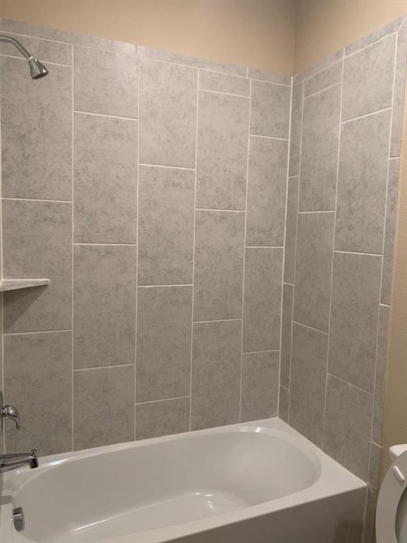 NORTHPOINTE CROSSING PHASE 4 WEST & PHASE 4 E - Residential Lease