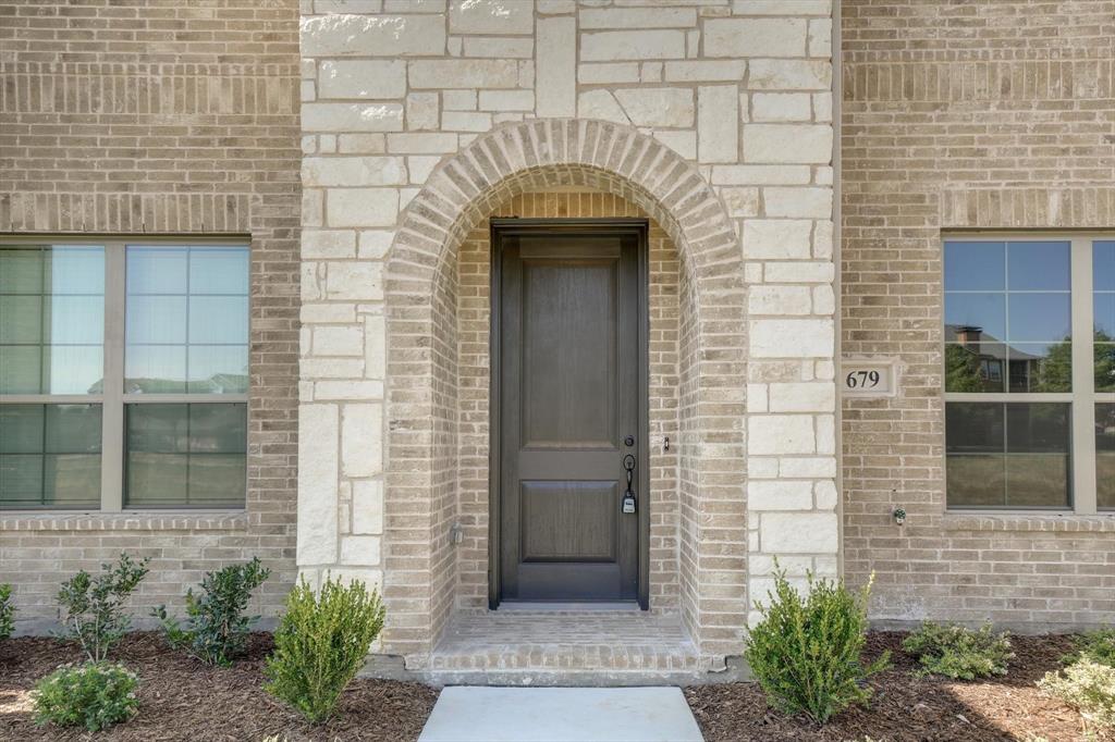 679 Watersedge Court