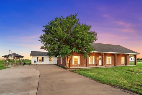 Single Family Residence in Waco TX 1312 Rock Creek Road.jpg