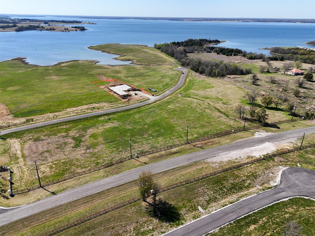 532 LAKESHORE Terrace