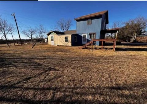 1405 N 3rd Street Bangs TX 76823