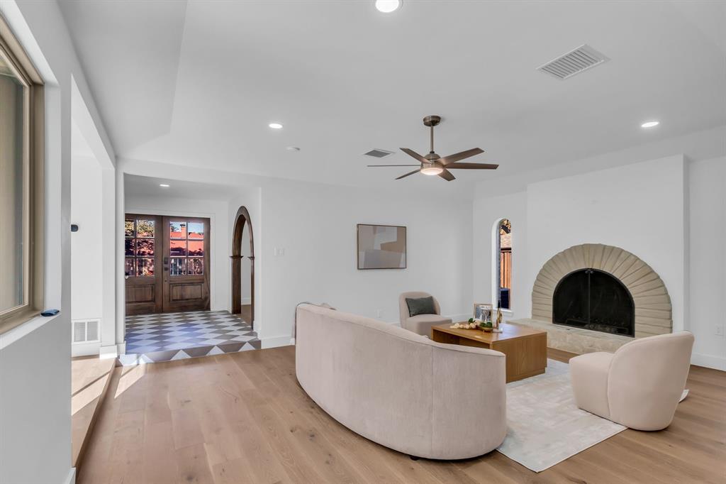 Lovers Lane East - Residential