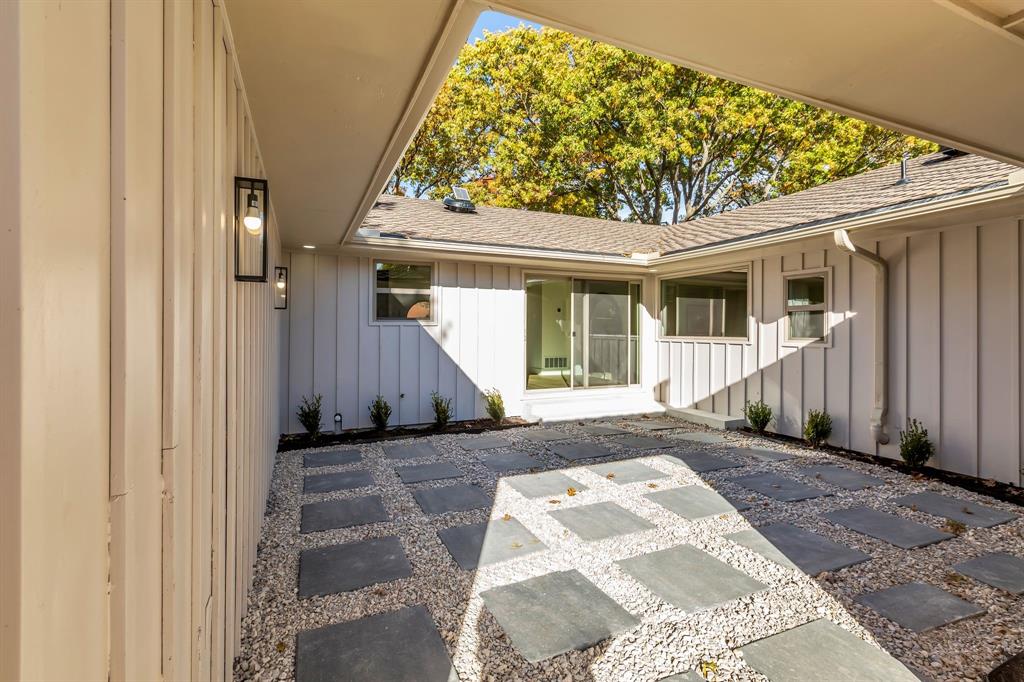 Lovers Lane East - Residential