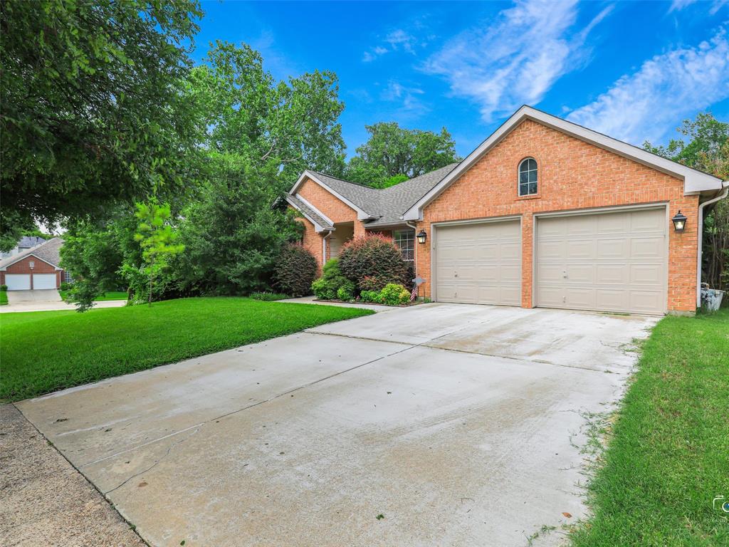 2612 Ridgewood Drive