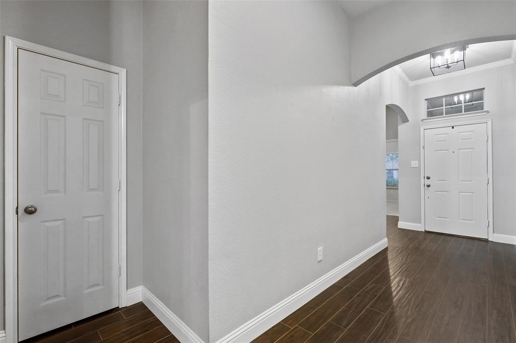 1432 Castlegar Lane