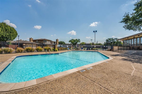 10 W MEADOW LN, BEDFORD, TX 76021 - Image 5c621970e4a042b11a56c19ff9b9b238/93824316