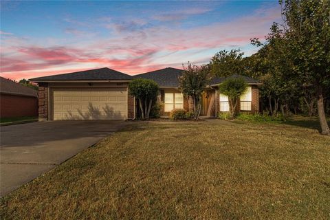 7037 Bennington Drive Watauga TX 76148