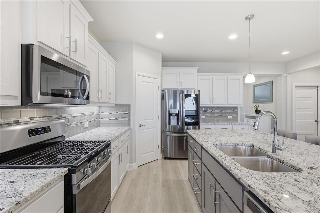 1617 Longspur Drive