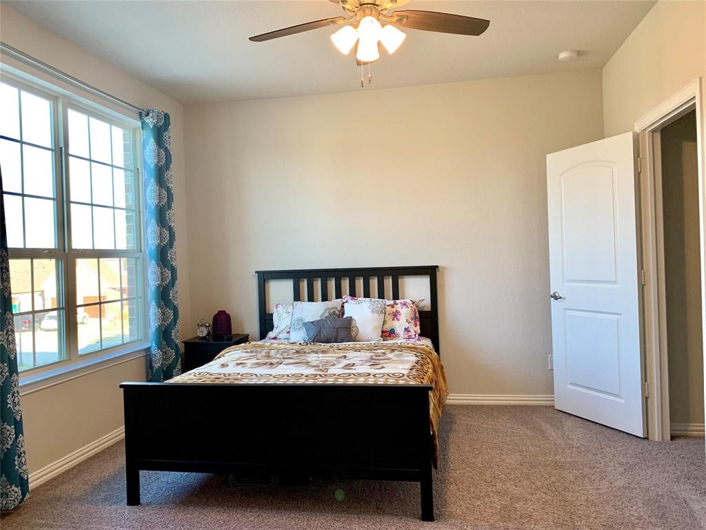 Vineyards Ph I, The - Residential Lease