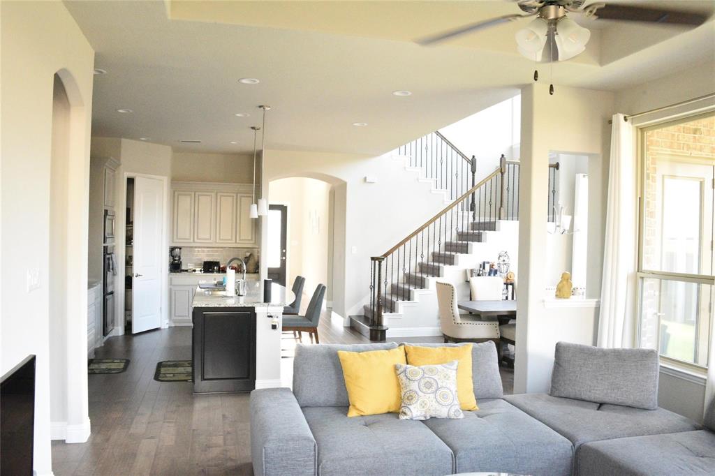 Vineyards Ph I, The - Residential Lease