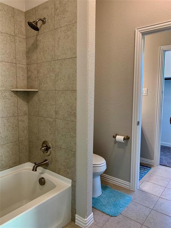 Vineyards Ph I, The - Residential Lease