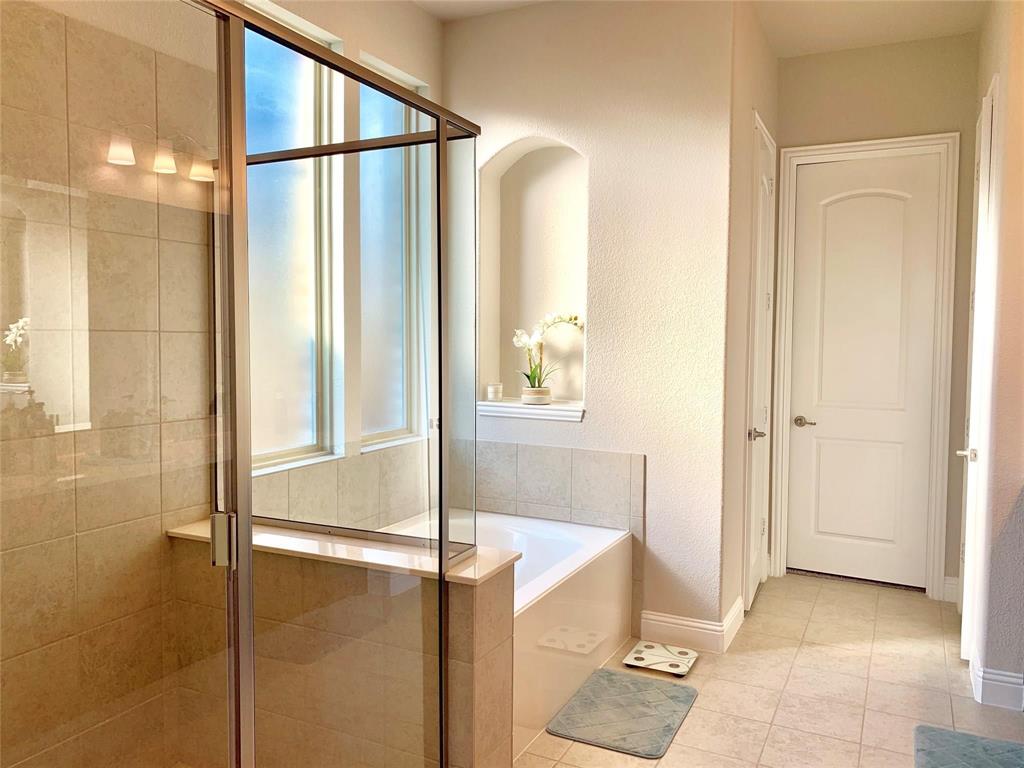 Vineyards Ph I, The - Residential Lease