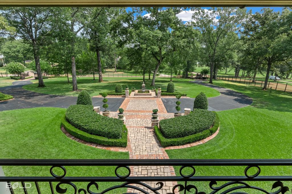 1217 Ridgewood Circle
