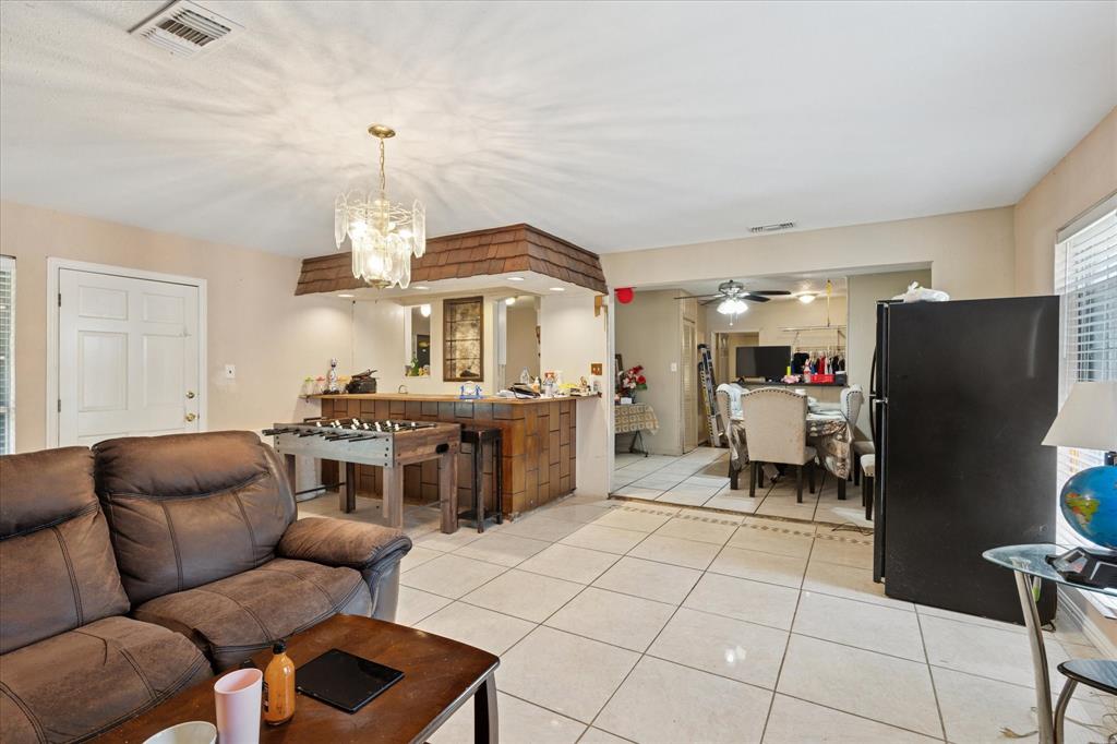 2213 Meadow Meadow