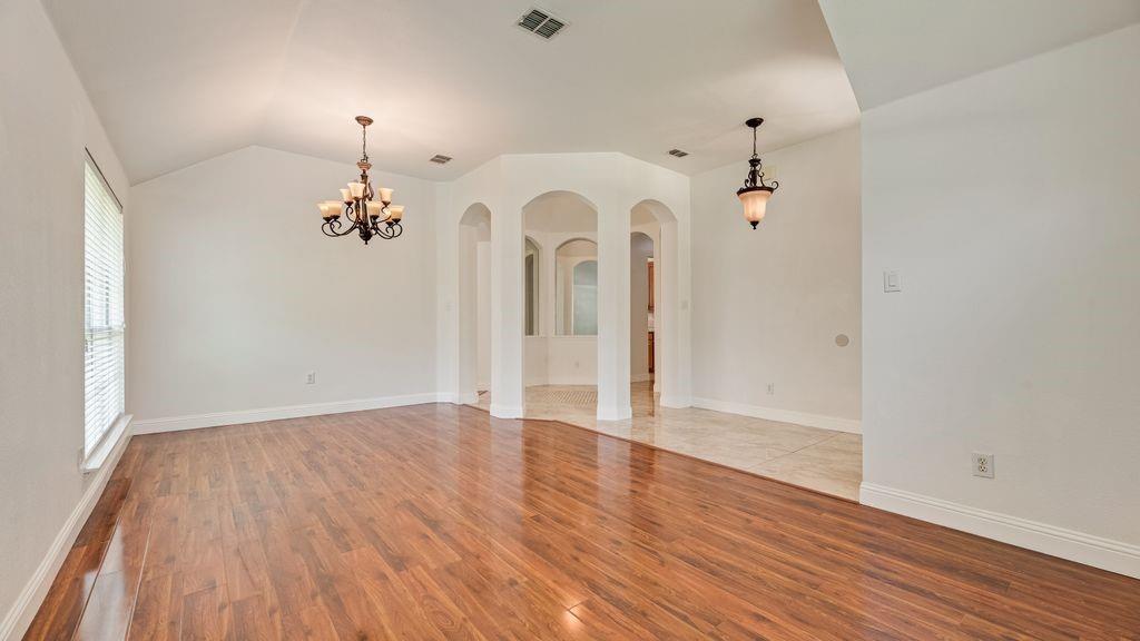 2311 Forest Park Circle