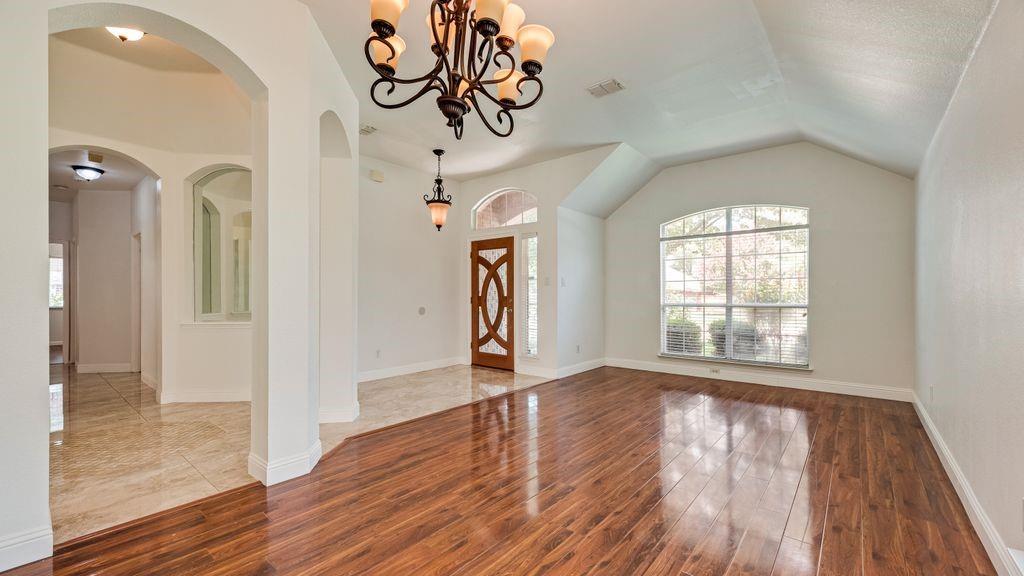 2311 Forest Park Circle
