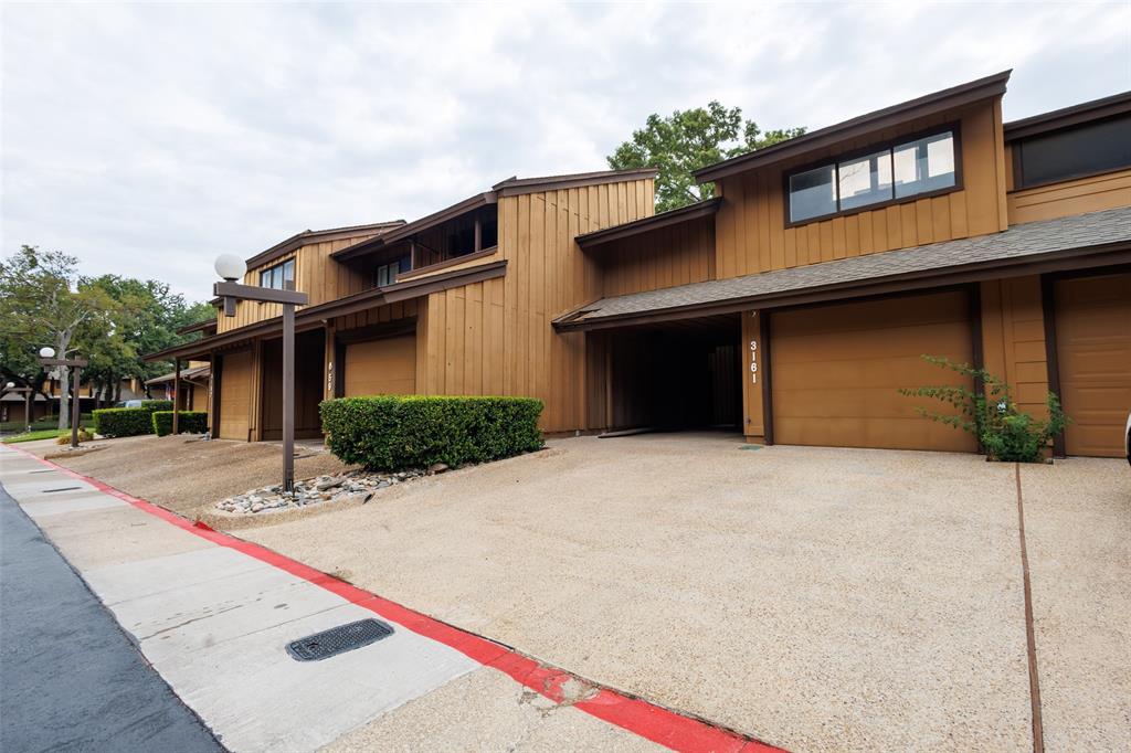 3161 Golden Oak