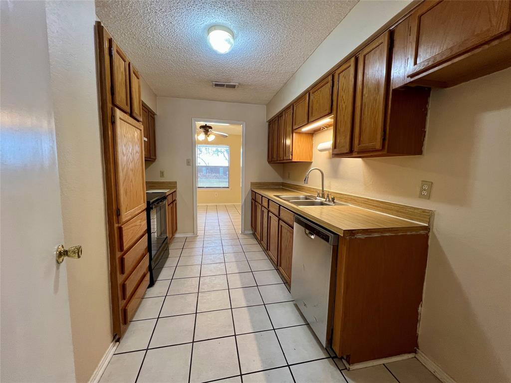 Penn Place 3 - Residential Lease